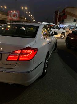 هیوندای جێنسس
